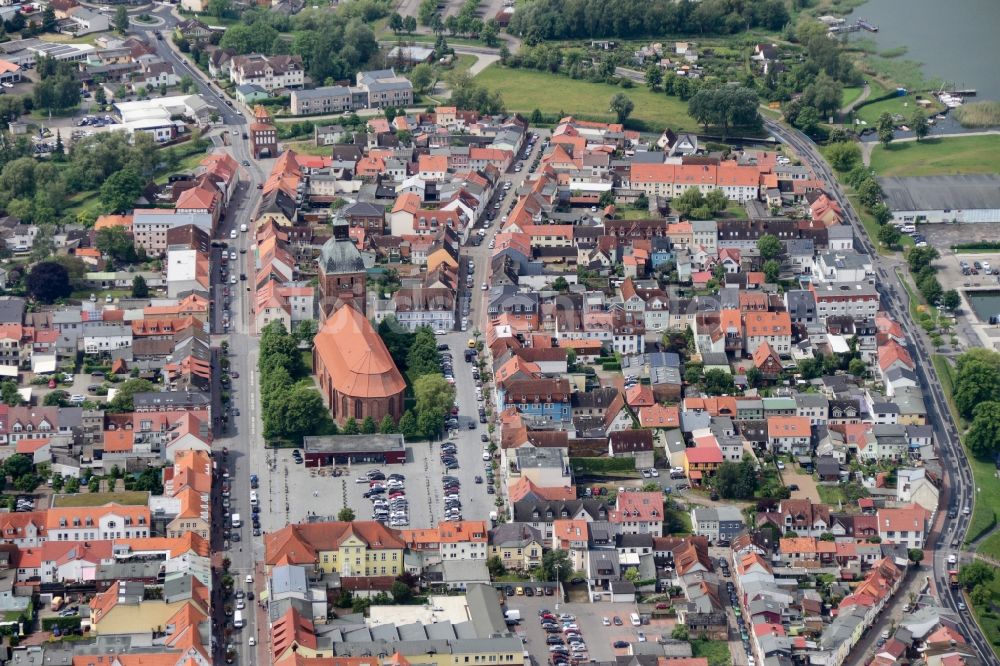 Ribnitz-Damgarten aus der Vogelperspektive: Stadtansicht vom Innenstadtbereich in Ribnitz-Damgarten im Bundesland Mecklenburg-Vorpommern, Deutschland