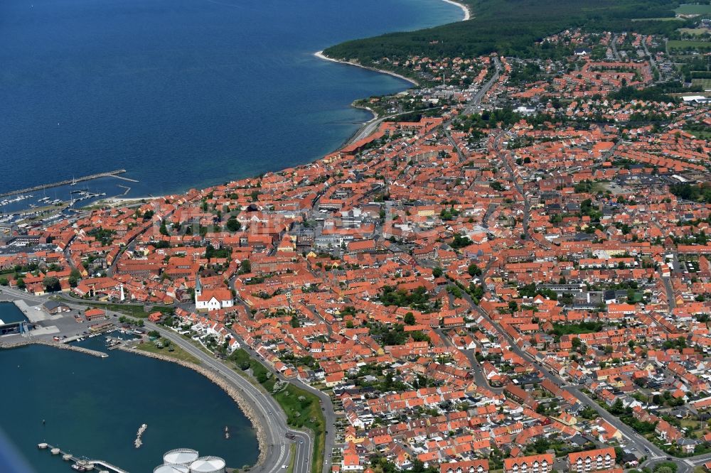 Ronne - Insel Bornholm aus der Vogelperspektive: Stadtansicht vom Innenstadtbereich in Ronne - Insel Bornholm in Region Hovedstaden, Dänemark