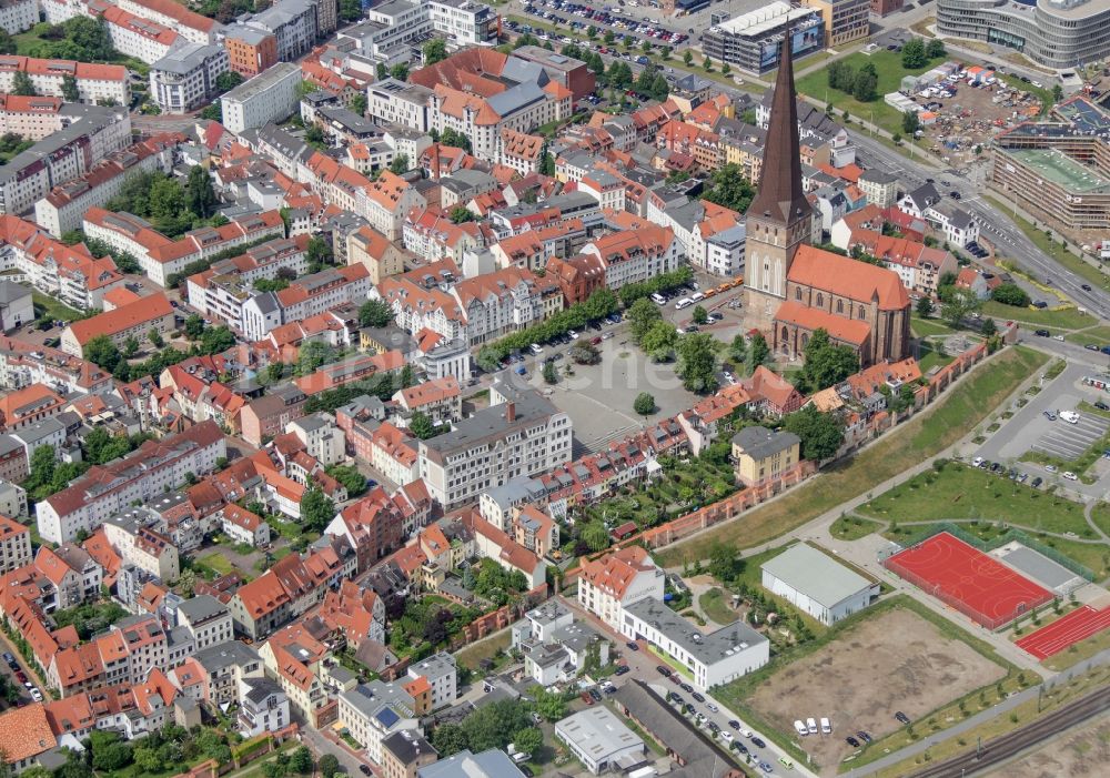 Rostock aus der Vogelperspektive: Stadtansicht vom Innenstadtbereich in Rostock im Bundesland Mecklenburg-Vorpommern, Deutschland