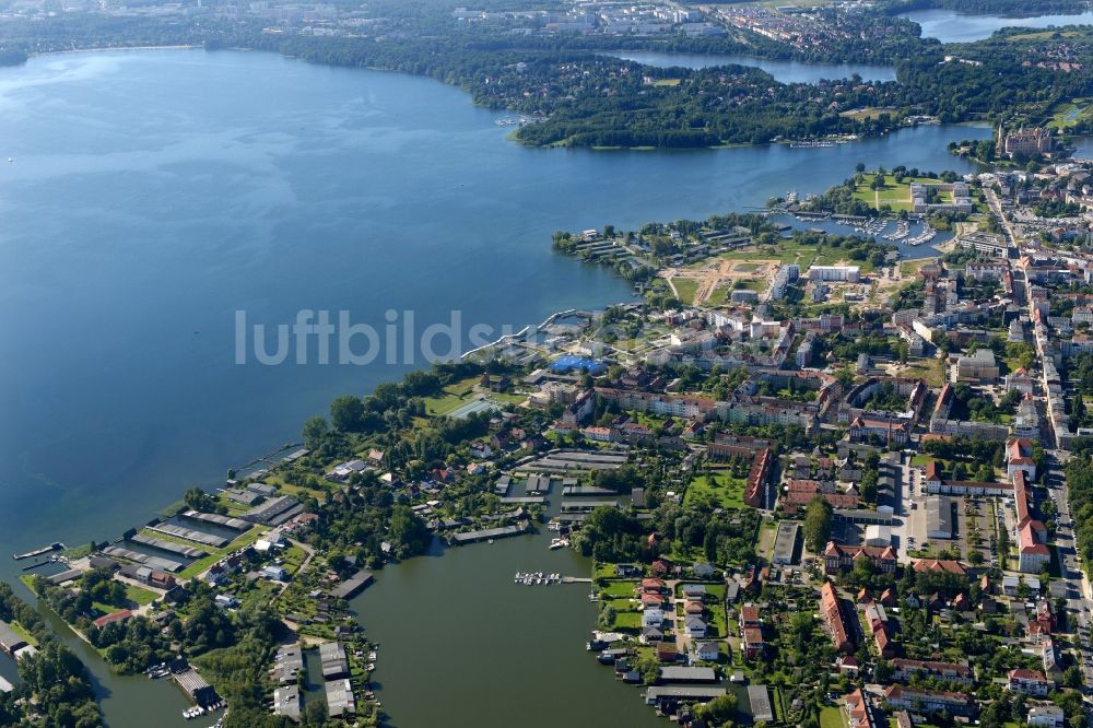 Schwerin aus der Vogelperspektive: Stadtansicht vom Innenstadtbereich in Schwerin im Bundesland Mecklenburg-Vorpommern