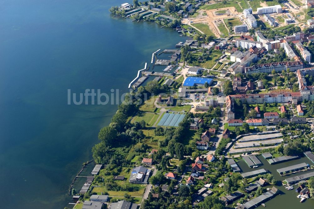 Luftaufnahme Schwerin - Stadtansicht vom Innenstadtbereich in Schwerin im Bundesland Mecklenburg-Vorpommern