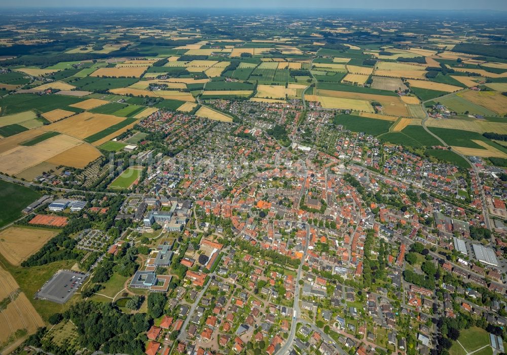 Luftaufnahme Sendenhorst - Stadtansicht vom Innenstadtbereich in Sendenhorst im Bundesland Nordrhein-Westfalen, Deutschland