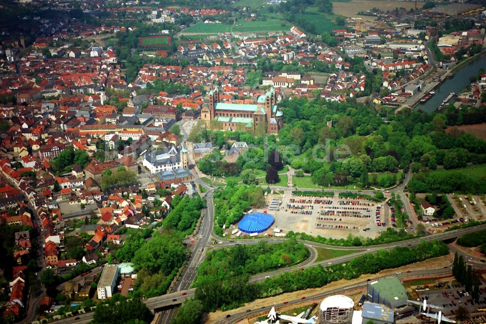 Luftbild Speyer - Stadtansicht vom Innenstadtbereich in Speyer im Bundesland Rheinland-Pfalz