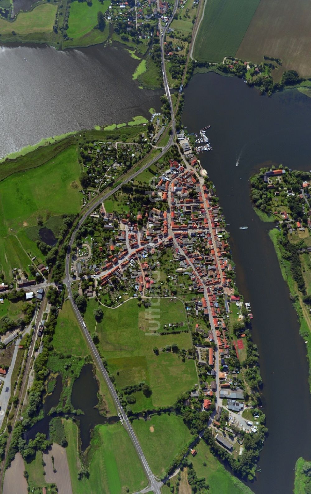 Luftbild Havelsee - Stadtansicht vom Innenstadtbereich und Stadtzentrum am Ufer des Beetzsees in Havelsee im Bundesland Brandenburg