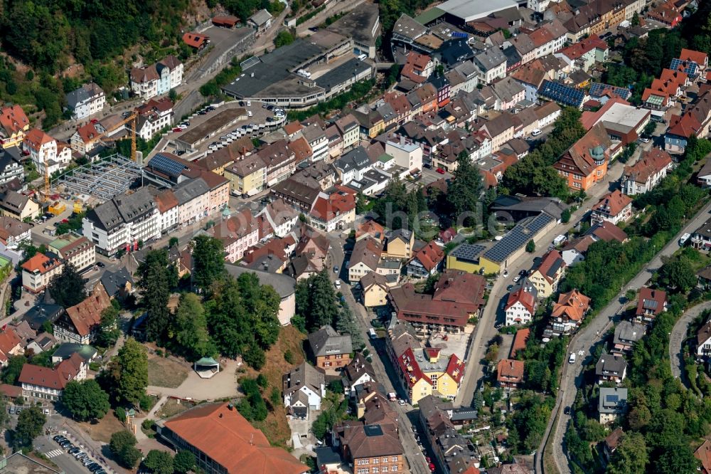 Luftaufnahme Triberg - Stadtansicht vom Innenstadtbereich in Triberg im Bundesland Baden-Württemberg, Deutschland