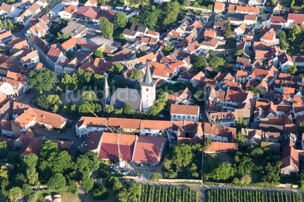 Westhofen aus der Vogelperspektive: Stadtansicht vom Innenstadtbereich in Westhofen im Bundesland Rheinland-Pfalz, Deutschland