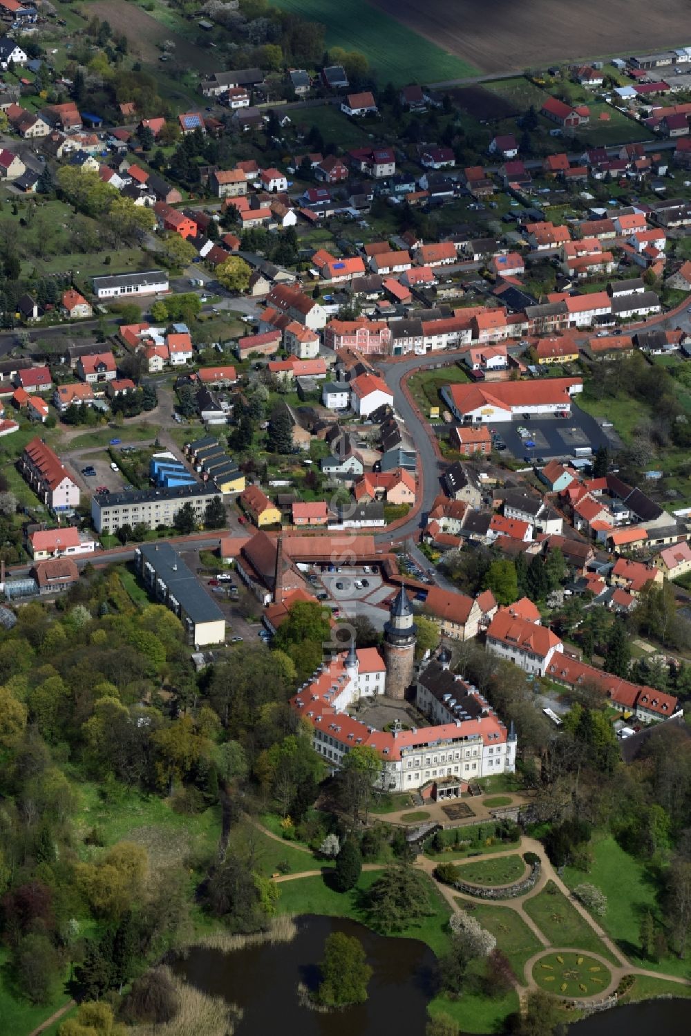 Wiesenburg/Mark aus der Vogelperspektive: Stadtansicht vom Innenstadtbereich in Wiesenburg/Mark im Bundesland Brandenburg