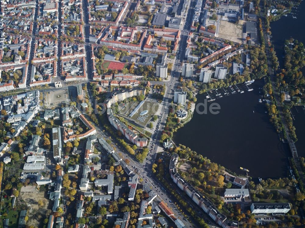 Luftbild Potsdam - Stadtansicht vom Innenstadtbereich der Wohngebiete Breite Straße in Potsdam im Bundesland Brandenburg