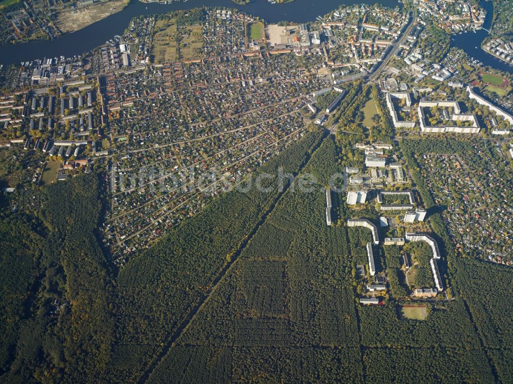 Luftaufnahme Berlin - Stadtansicht vom Innenstadtbereich der Wohnsiedlung an der Grünen Trift in Berlin