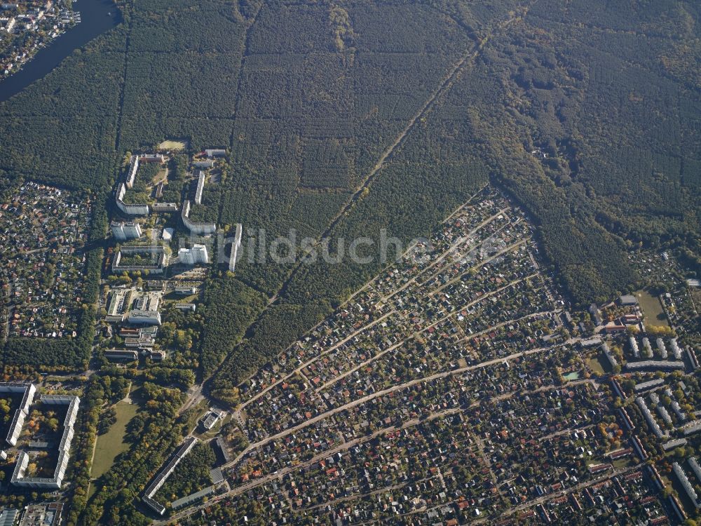 Luftbild Berlin - Stadtansicht vom Innenstadtbereich der Wohnsiedlung an der Grünen Trift in Berlin