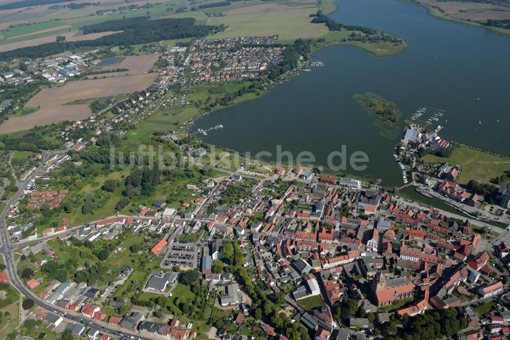 Wolgast von oben - Stadtansicht vom Innenstadtbereich in Wolgast im Bundesland Mecklenburg-Vorpommern