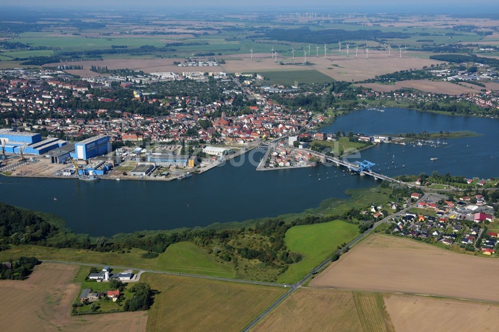 Luftaufnahme Wolgast - Stadtansicht vom Innenstadtbereich in Wolgast im Bundesland Mecklenburg-Vorpommern