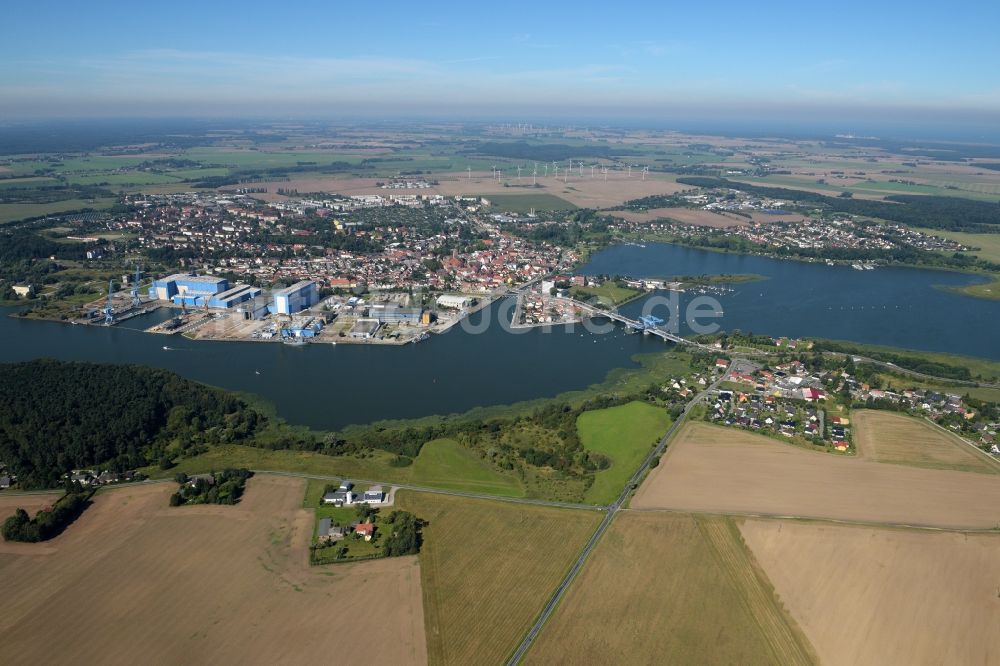 Wolgast von oben - Stadtansicht vom Innenstadtbereich in Wolgast im Bundesland Mecklenburg-Vorpommern