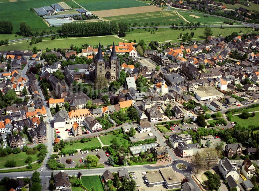 Xanten aus der Vogelperspektive: Stadtansicht vom Innenstadtbereich in Xanten im Bundesland Nordrhein-Westfalen