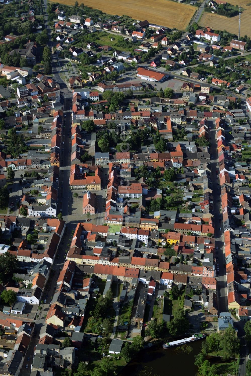 Zehdenick von oben - Stadtansicht vom Innenstadtbereich in Zehdenick im Bundesland Brandenburg