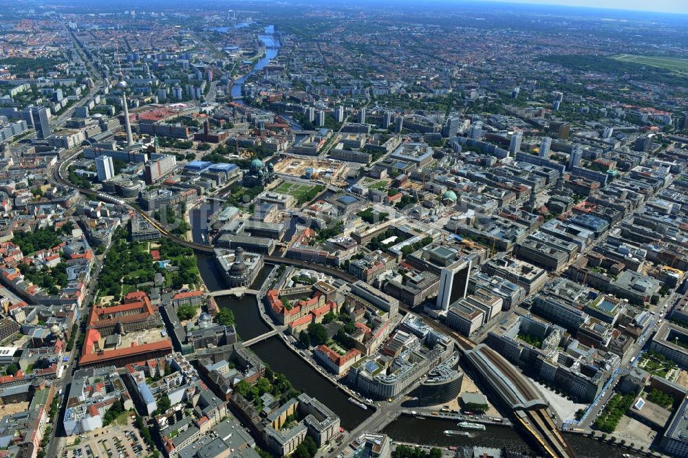 Luftaufnahme Berlin Mitte - Stadtansicht Innenstadtbereich im Zentrum Ost in Berlin Mitte