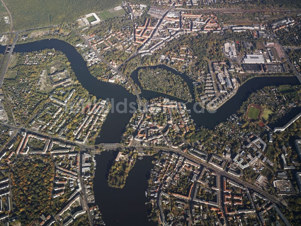 Berlin von oben - Stadtansicht vom Innenstadtbereich am Zusammenfluss der Müggelspree mit der Dahme in Berlin