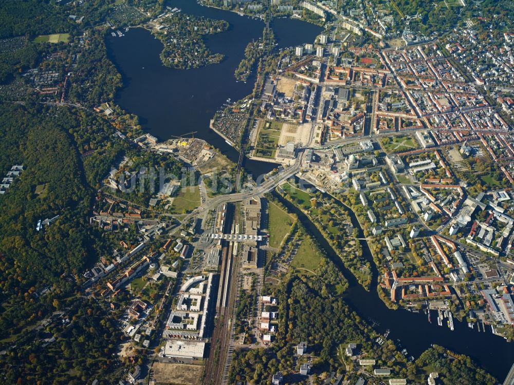 Potsdam aus der Vogelperspektive: Stadtansicht vom Innenstadtbereich zwischen Havel, Hauptbahnhof Templiner Vorstadt in Potsdam im Bundesland Brandenburg