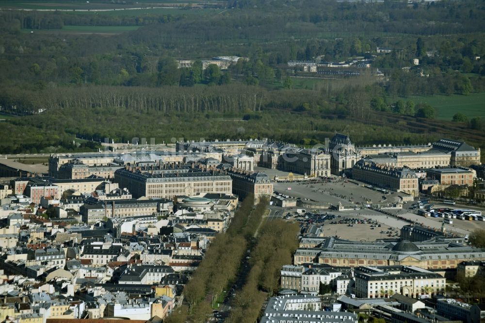 Versailles von oben - Stadtansicht des Innenstadtbereiches an der Avenue de Sceaux in Versailles in Ile-de-France, Frankreich