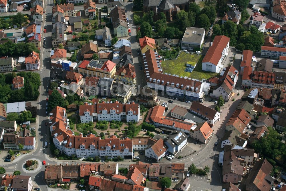 Schopfheim aus der Vogelperspektive: Stadtansicht des Innenstadtbereiches bei der Seniorenwohnanlage Schärers Au und dem Pflugareal in Schopfheim im Bundesland Baden-Württemberg, Deutschland