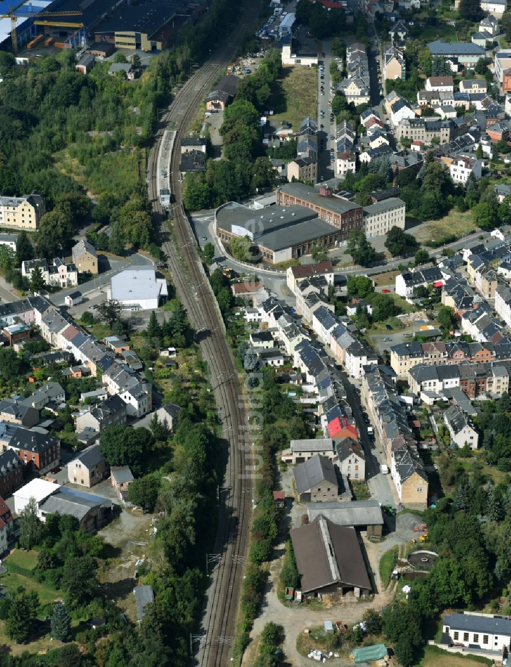 Luftbild Netzschkau - Stadtansicht des Innenstadtbereiches am Bereich der Bahnstrecke in Netzschkau im Bundesland Sachsen