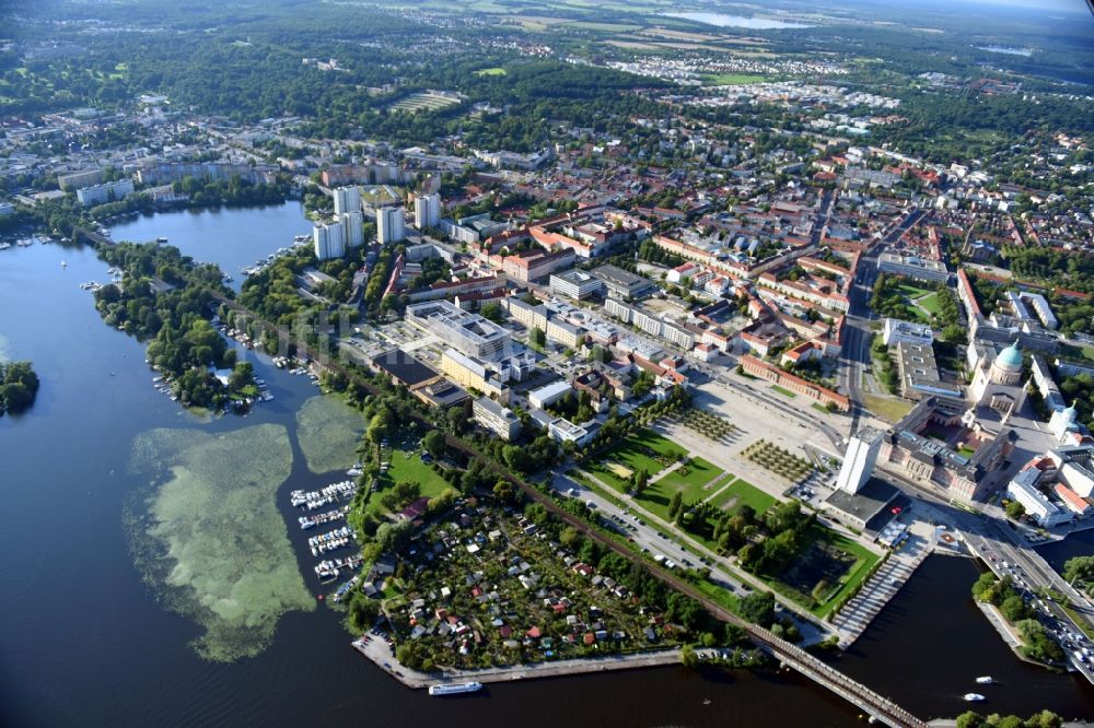 Luftbild Potsdam - Stadtansicht des Innenstadtbereiches Breite Straße - Lustgarten - Am Alten Markt - Fachhochschule Potsdam - Standort Alter Markt Friedrich-Ebert-Straße in derInnenstadt in Potsdam im Bundesland Brandenburg, Deutschland