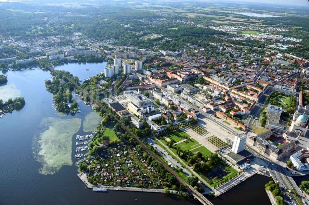 Potsdam aus der Vogelperspektive: Stadtansicht des Innenstadtbereiches Breite Straße - Lustgarten - Am Alten Markt - Fachhochschule Potsdam - Standort Alter Markt Friedrich-Ebert-Straße in derInnenstadt in Potsdam im Bundesland Brandenburg, Deutschland