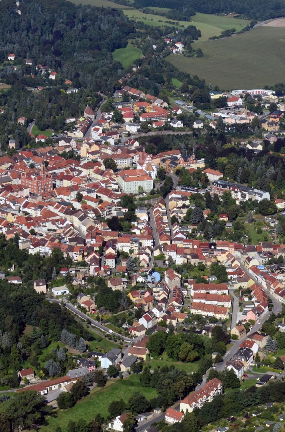 Luftaufnahme Kamenz - Stadtansicht des Innenstadtbereiches entlang der Bautzner Straße in Kamenz im Bundesland Sachsen