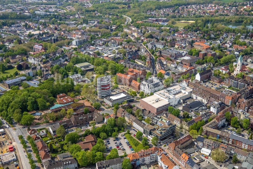 Gladbeck aus der Vogelperspektive: Stadtansicht des Innenstadtbereiches entlang der Friedrich-Ebert-Straße in Gladbeck im Bundesland Nordrhein-Westfalen, Deutschland