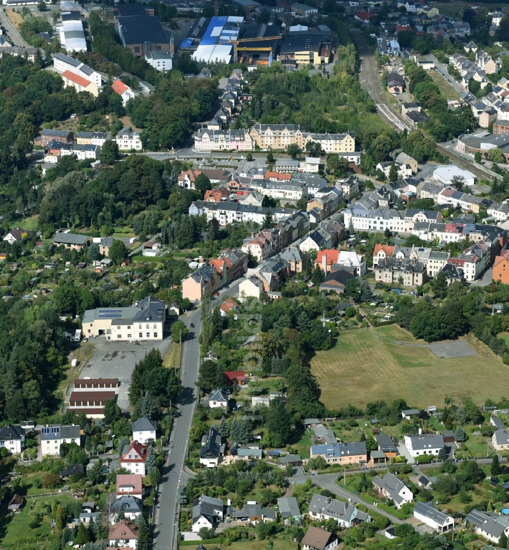 Luftaufnahme Netzschkau - Stadtansicht des Innenstadtbereiches entlang der Schützenstraße in Netzschkau im Bundesland Sachsen