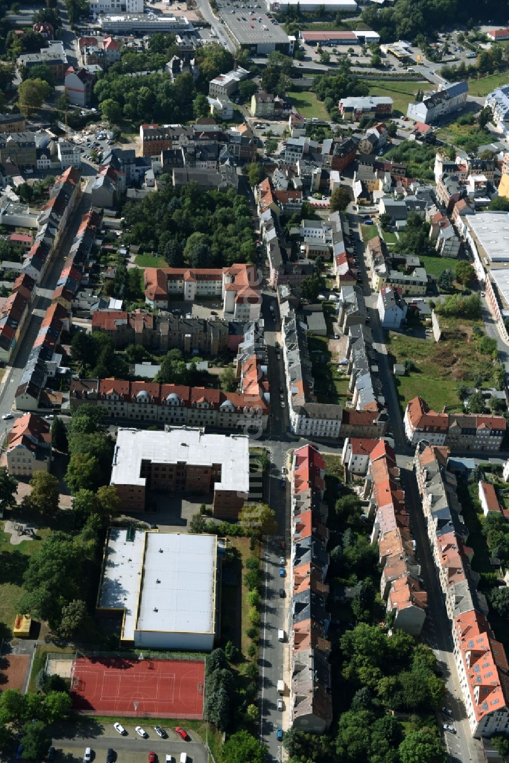 Luftaufnahme Werdau - Stadtansicht des Innenstadtbereiches entlang der Ziegelstraße und der Alexander-von-Humboldt-Straße in Werdau im Bundesland Sachsen