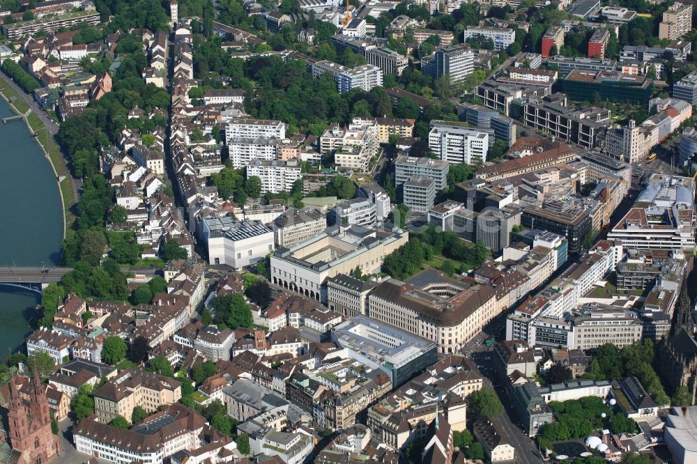 Basel von oben - Stadtansicht des Innenstadtbereiches um das Kunstmuseum in Basel in derSchweiz