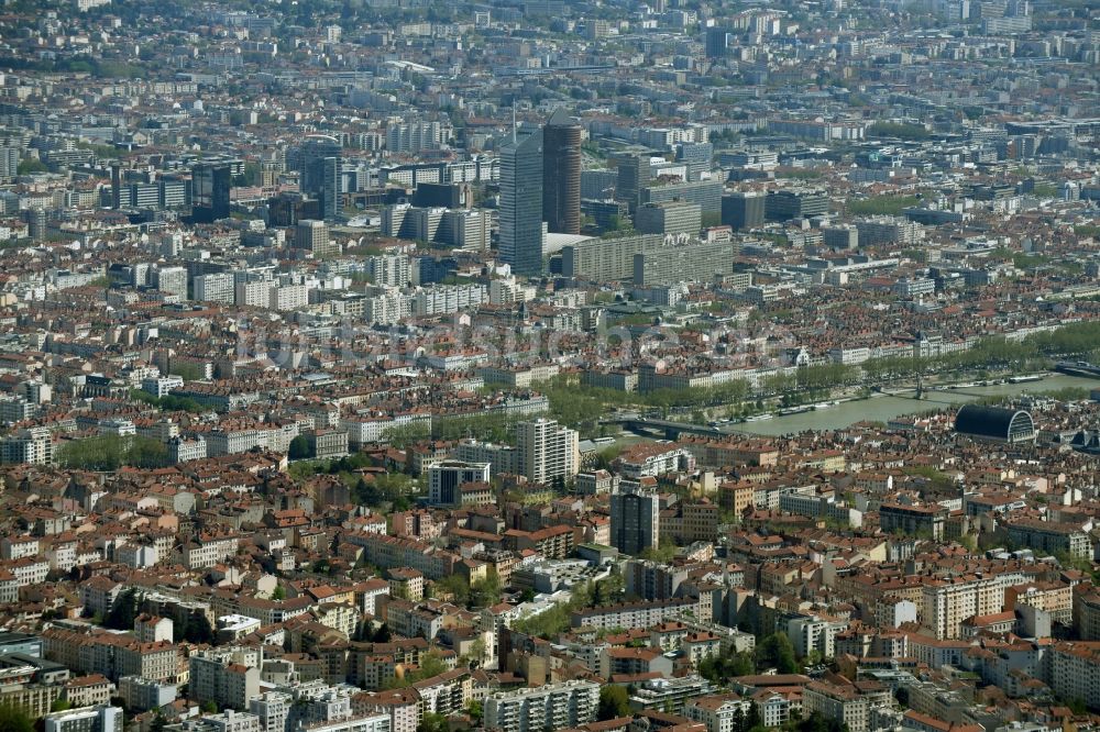 Lyon aus der Vogelperspektive: Stadtansicht des Innenstadtbereiches in Lyon in Auvergne Rhone-Alpes, Frankreich