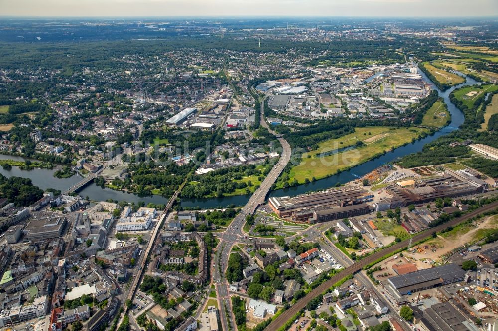 Mülheim an der Ruhr aus der Vogelperspektive: Stadtansicht des Innenstadtbereiches Mülheim West in Mülheim an der Ruhr im Bundesland Nordrhein-Westfalen