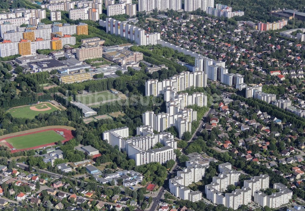 Luftaufnahme Berlin - Stadtansicht des Innenstadtbereiches Märkisches Viertel in Berlin