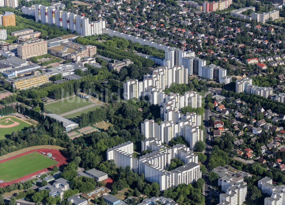 Luftbild Berlin - Stadtansicht des Innenstadtbereiches Märkisches Viertel in Berlin