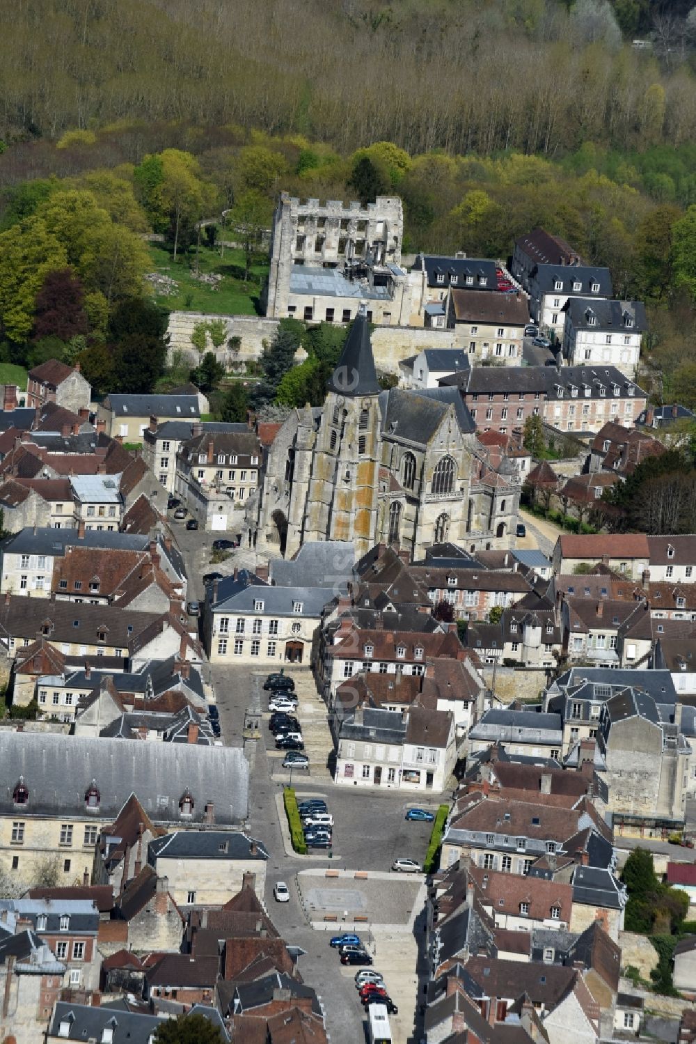 Luftbild Clermont - Stadtansicht des Innenstadtbereiches an der Rue de la République in Clermont in Nord-Pas-de-Calais Picardie, Frankreich