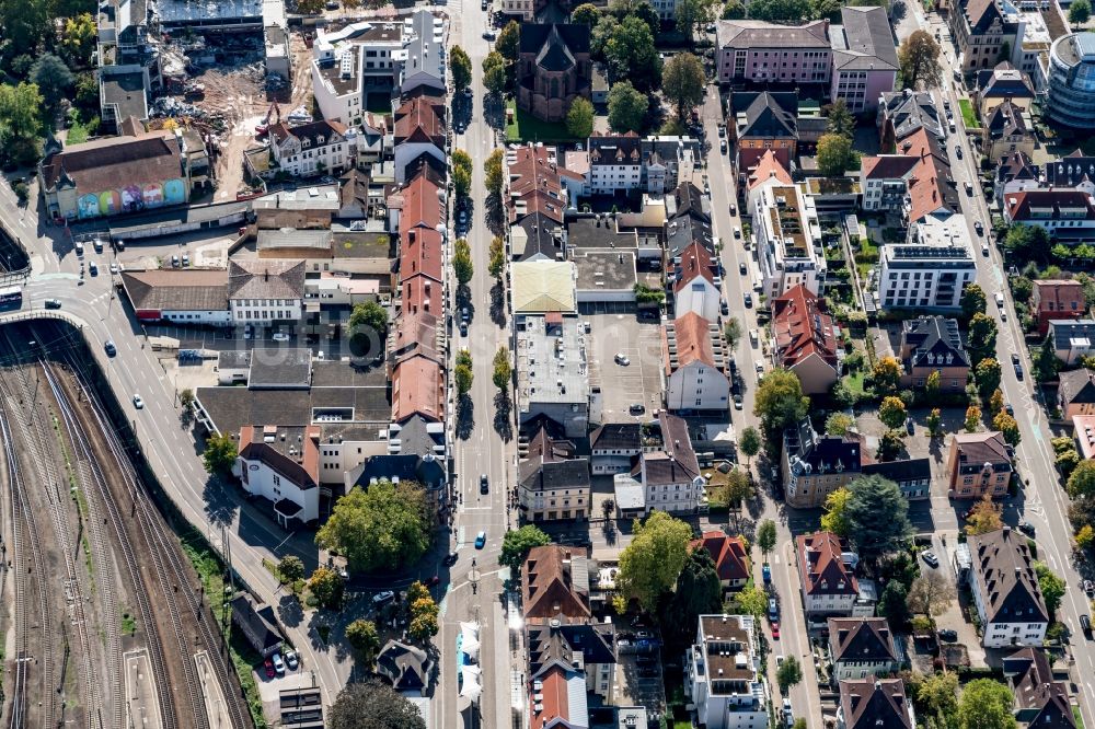 Offenburg aus der Vogelperspektive: Stadtansicht des Innenstadtbereiches Stadtgebiet Offenburg in Offenburg im Bundesland Baden-Württemberg, Deutschland