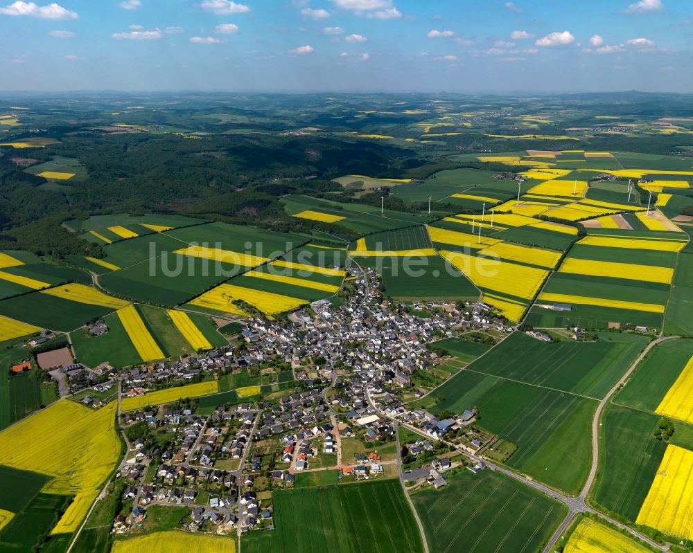 Luftaufnahme Kehrig - Stadtansicht von Kehrig im Bundesland Rheinland-Pfalz