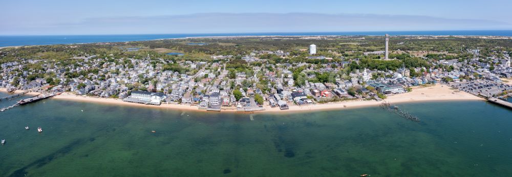 Provincetown von oben - Stadtansicht am Küstenbereich Cape Cod in Provincetown in Massachusetts, USA