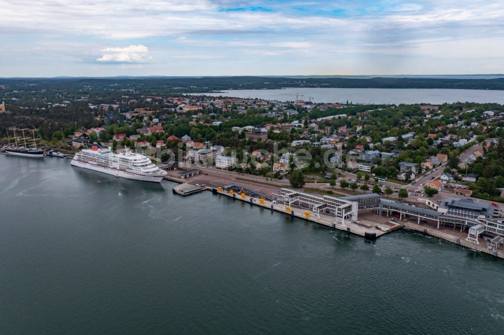 Luftbild Mariehamn - Stadtansicht am Küstenbereich Fährhafen in Mariehamn in Mariehamns stad, Åland