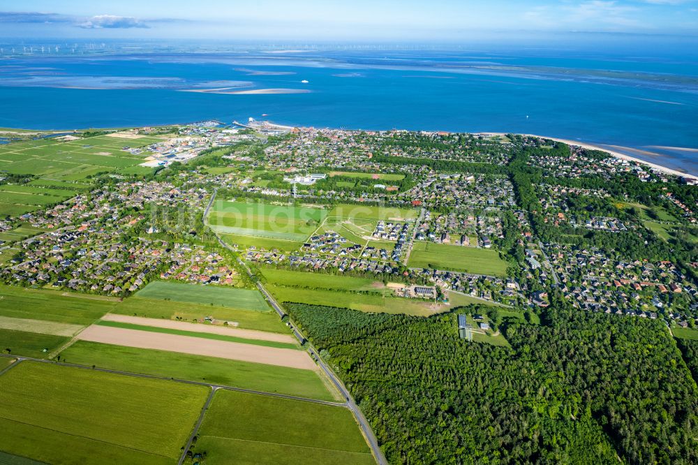 Luftaufnahme Wyk auf Föhr - Stadtansicht am Küstenbereich der Nordsee in Wyk auf Föhr im Bundesland Schleswig-Holstein, Deutschland