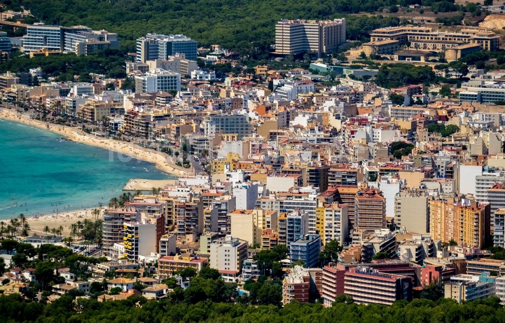 Palma aus der Vogelperspektive: Stadtansicht am Küstenbereich im Ortsteil Platja de Palma in Palma in Balearische Insel Mallorca, Spanien