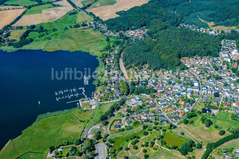 Luftaufnahme Ostseebad Sellin - Stadtansicht am Küstenbereich der Ostsee in Ostseebad Sellin im Bundesland Mecklenburg-Vorpommern, Deutschland