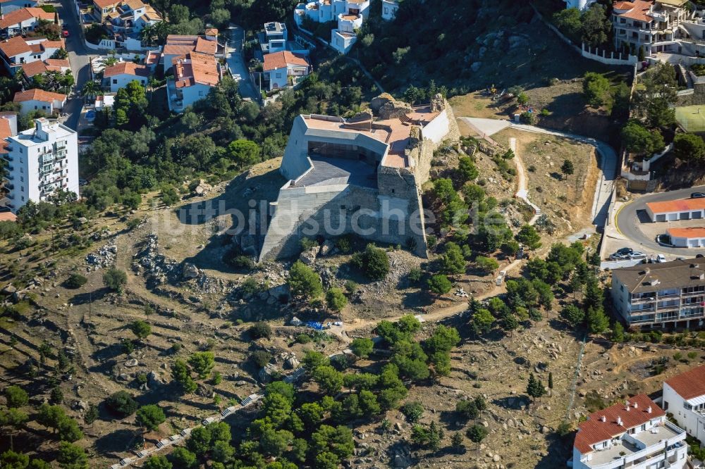 Luftaufnahme Roses - Stadtansicht Küstenbereich in Roses in Spanien