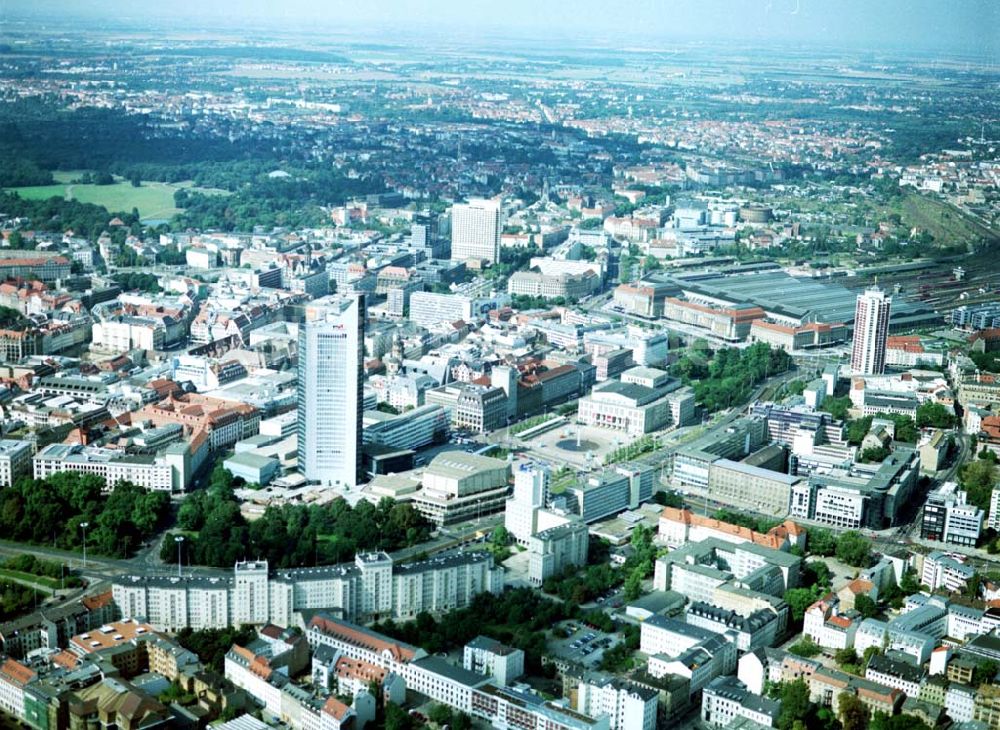 Leipzig / Sachsen von oben - 07.09.2002 Stadtansicht von Leipzig mit dem MDR-Turm.