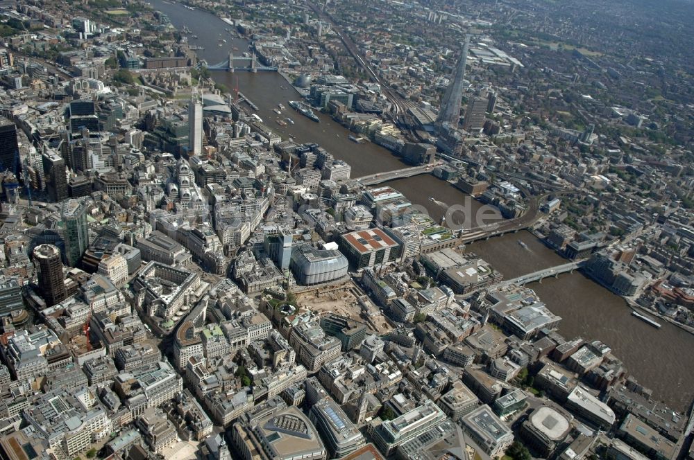 London aus der Vogelperspektive: Stadtansicht von London in England