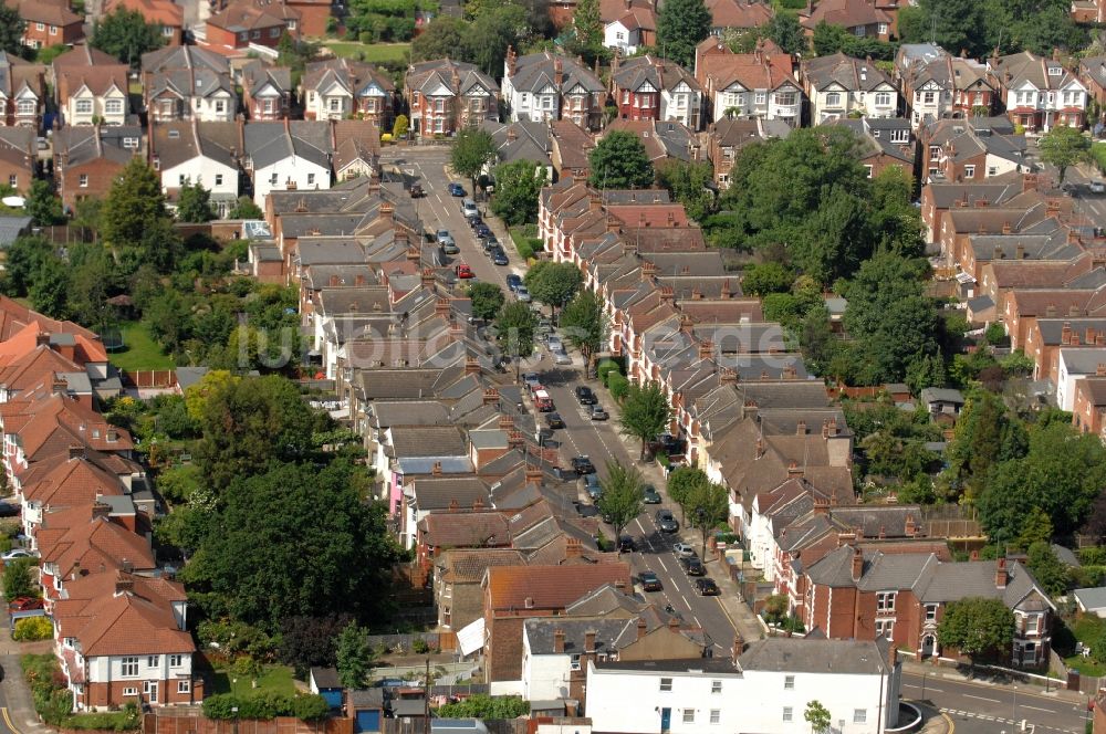 London von oben - Stadtansicht vom Londoner Reihenhaus- Wohngebiet im Stadtteil Stonebridge