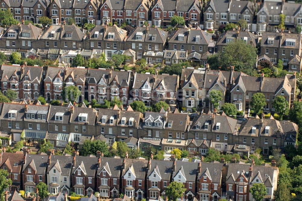 London von oben - Stadtansicht vom Londoner Reihenhaus- Wohngebiet am Wimbledon Park