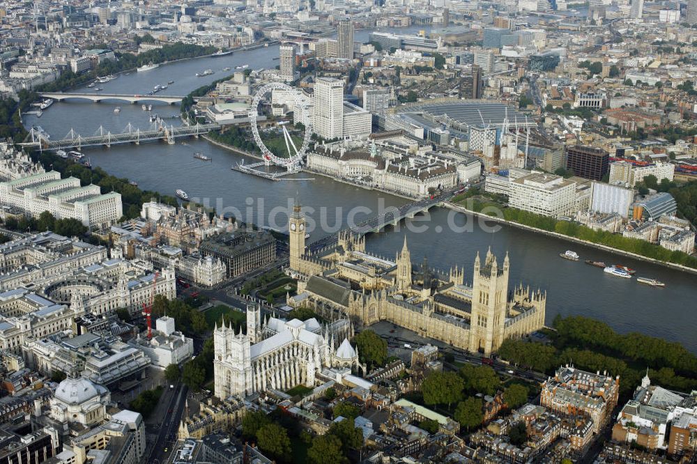 London aus der Vogelperspektive: Stadtansicht vom Londoner Stadtzentrum an der Themse mit dem Houses of Parliament